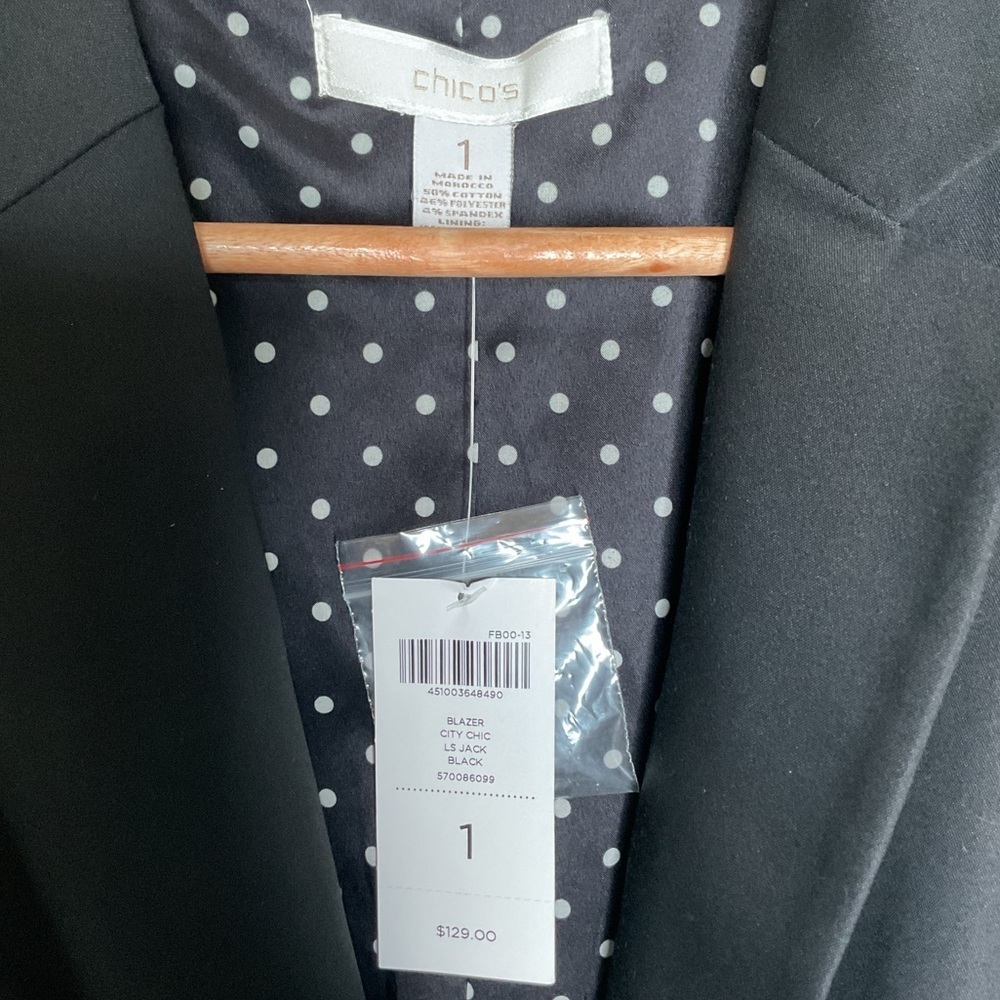 Chico's black blazer, jacket, 3 button sleeve, 2 button at closure size 1 Chico - Picture 2 of 5